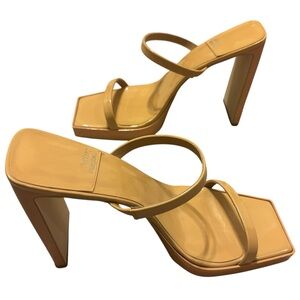 NWOT Jeffrey Campbell Women’s Hustler Slip On Heels Patent Leather Nude Size 11